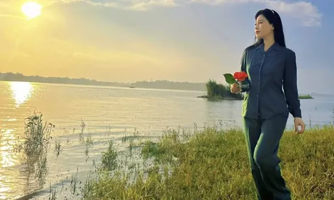 Thượng tá, NSƯT Hương Giang thể hiện xúc động ca khúc “Nỗi niềm của mẹ”