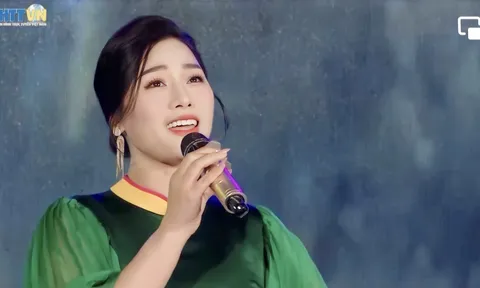 NSƯT Hương Giang ra mắt MV Nghệ thuật “Lời Bác dặn trước lúc đi xa”