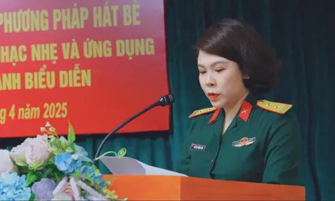 Khoa Thanh nhạc tổ chức tập huấn kỹ thuật, phương pháp hát bè trong phong cách nhạc nhẹ