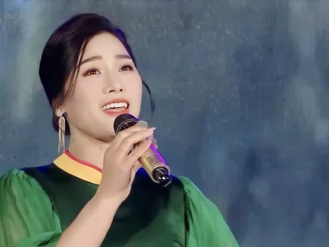 MV nghệ thuật “Lời Bác dặn trước lúc đi xa” của NSƯT Hương Giang được giới thiệu trên Bản tin Quốc tế