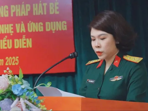 Khoa Thanh nhạc tổ chức tập huấn kỹ thuật, phương pháp hát bè trong phong cách nhạc nhẹ