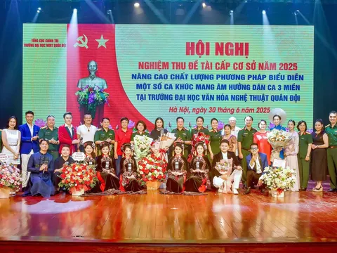 Trường Đại học Văn hóa Nghệ thuật Quân đội nghiệm thu xuất sắc đề tài khoa học về phương pháp biểu diễn ca khúc mang âm hưởng dân ca