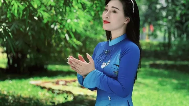 NSƯT Hương Giang thổi hồn vào ca khúc “Lời Bác dặn trước lúc đi xa” của Nhạc sĩ Trần Hoàn